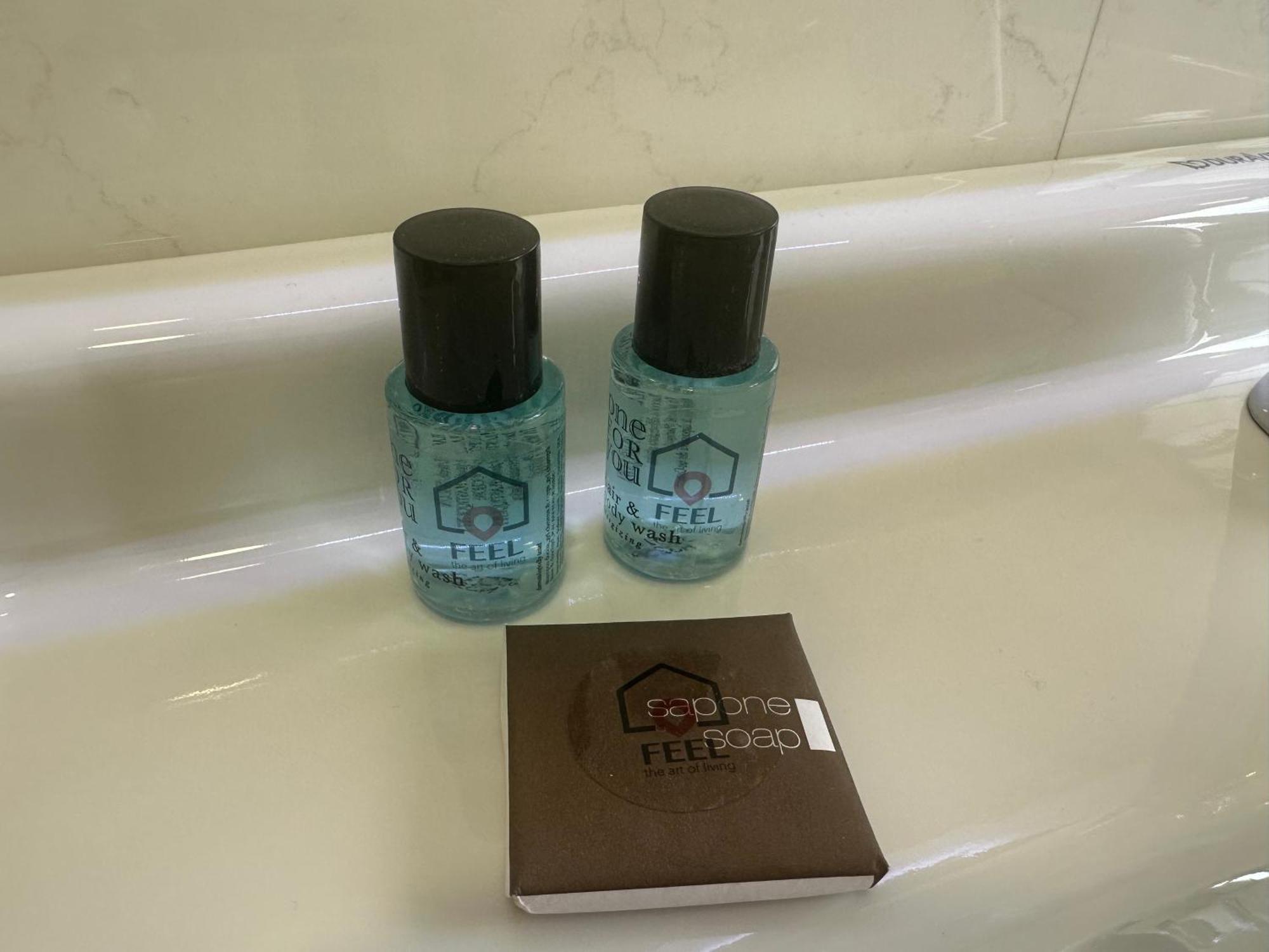 Feel - Bellavista Suites Bergamo Bagian luar foto